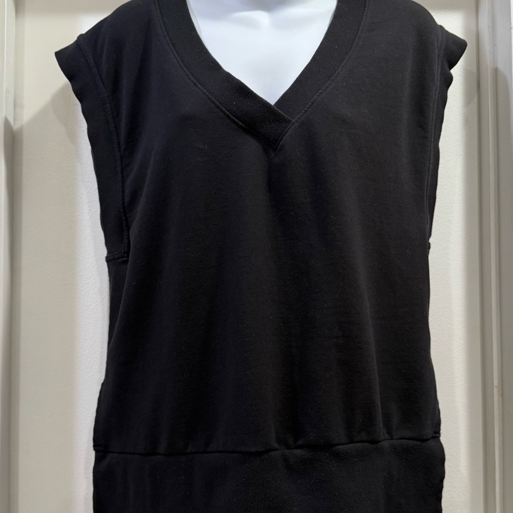 ATHLETA Retro Terry
V Neck Sweatshirt Black Size Small